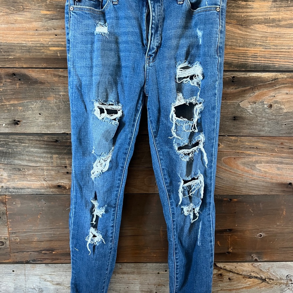 Distressed KanCan Blue Jeans